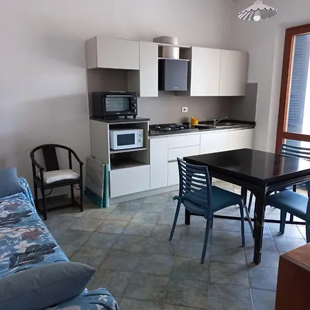 Lina - La Sorella Nisporto